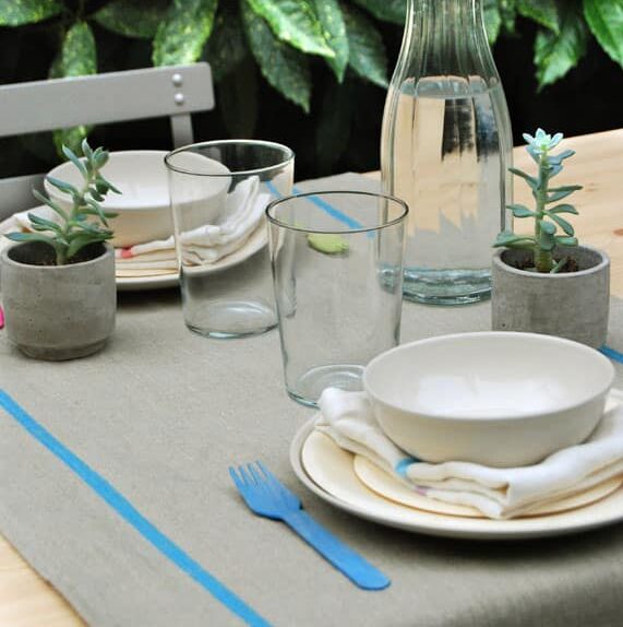 Chemin-de-table-RAINBOW-BleuA-1.jpg